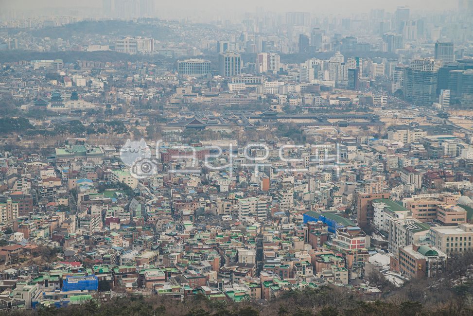 인왕산,인왕산정상,서울전경,서울풍경,서울시풍경,흐린날,미세먼지,서울미세먼지,종로구,서대문구,등산,인왕산등반,등반,산악,산악회,햇살,설산,눈덮인산,종로,mountain,tracking,hiking,climbing,hike,climb