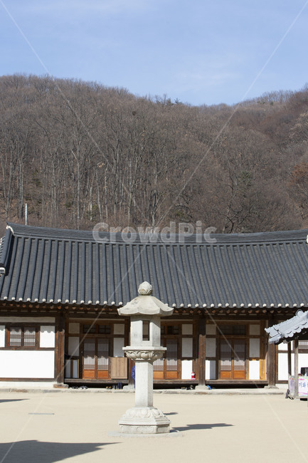 보광사,산사,석등,사찰,문화유산,고찰,기와,기와자붕,전통건축물,전통가옥,건축물,한국전통,한국문화,korean traditional,korean culture,건축물,건물외관,exterior,building,structure,architecture,construction