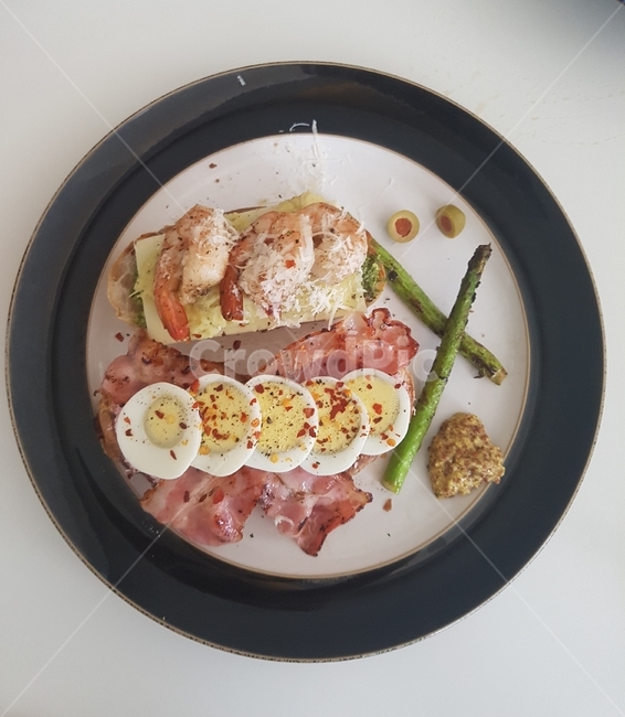 경주,브런치,브런체카페,크림,베이컨,애그,달걀,새우,빵,맛있는,예쁜음식,데코레이션