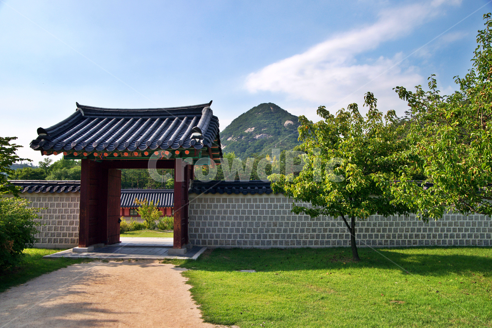 경복궁,고건축,담장,조선시대,왕궁,돌담,푸른하늘,출입구,한국전통,한국문화,korean traditional,korean culture,랜드마크,landmark,tourist attraction,한국랜드마크,한국관광지,한국명소,korea landmark,korea tourist attraction,건축물,건물외관,exterior,building,structure,architecture,construction