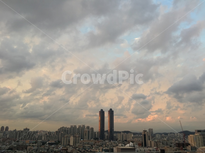 하늘,노을,저녁,석양,구름,스카이라인,도시,풍경,city,landscape,한국도시풍경,한국도시경관,korea cityscape,nature,자연,outdoors,옥외,경치,weather,날씨,scenery,cloud,sky,cumulus,적운,시티,urban,어반,building,건물,metropolis,중심지,town