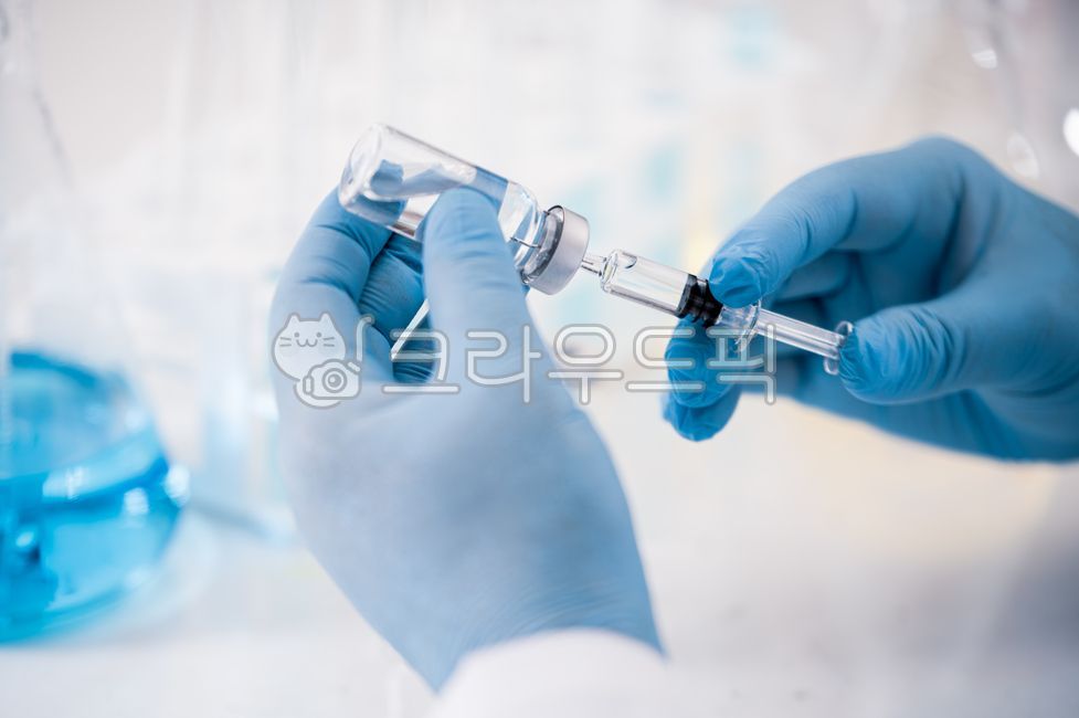 실험,화학자,연구실,백그라운드,코로나19,실험실,액체,샘플,생물학,검사,예방접종,파란색,실험도구,과학,바이러스,연구,백신,화학,코로나백신,삼각플라스크,과학자,연구개발,컨셉,생명공학,예방주사,독감예방주사,플라스크,과학수사,의학,시험관,실험실도구,주사기,카피스페이스,분석,배경,의료
