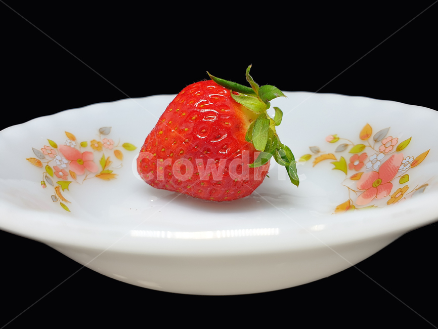딸기,과일,fruit,strawberry,누끼,사물,오브젝트,object,그릇,접시,빨강,빨간색,red,스트로베리,음식,후식,디저트,food,먹는것,먹는거,싱싱한,싱싱하다,신선한,신선하다,음식,식재료,요리,food,cook,meal,dishes,food reserves,과일,열매,fruit