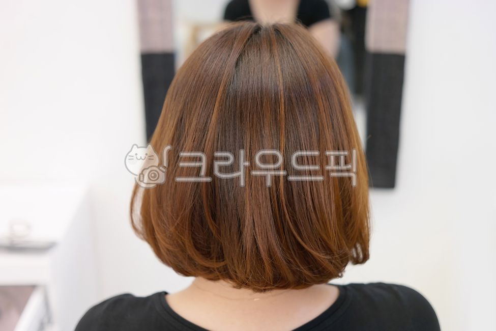헤어,헤어스타일,여성,여자,뒷모습,머리카락,머릿결,머리,미용실,단발머리,갈색,갈색머리,사람,뷰티,미용,웨이브,펌,파마,헤어샵,퍼머,헤어숍,세팅펌,hairstyle,women,back,beautysalon,shorthair,brown,brownhair,wave,perm,hairshop,human,lady,treatment,woman,girl,beauty,hair,female,beautiful,fashion,hairstyle,style,salon,young,care,person,haircut,adult,people,hairdressing,color