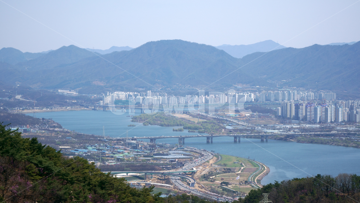 한강,곡선,도시,서울,용마산,물,강,대교,한강대교,아파트,강변,도시,풍경,city,landscape,한국도시풍경,한국도시경관,korea cityscape,경치,nature,자연,outdoors,옥외,scenery,aerial view,조감도