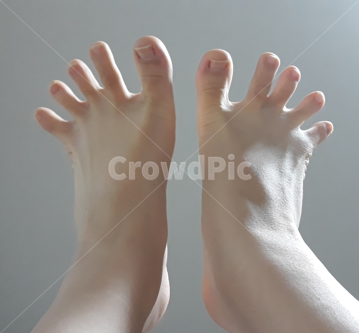 발가락,toe,살색,발,재능,발톱,징그러움,빛,배경,신체,인간,사람,여유,느낌,본인,핏줄,뼈,단정,단색,사람,인물,인간,human,person,신체일부,몸,body