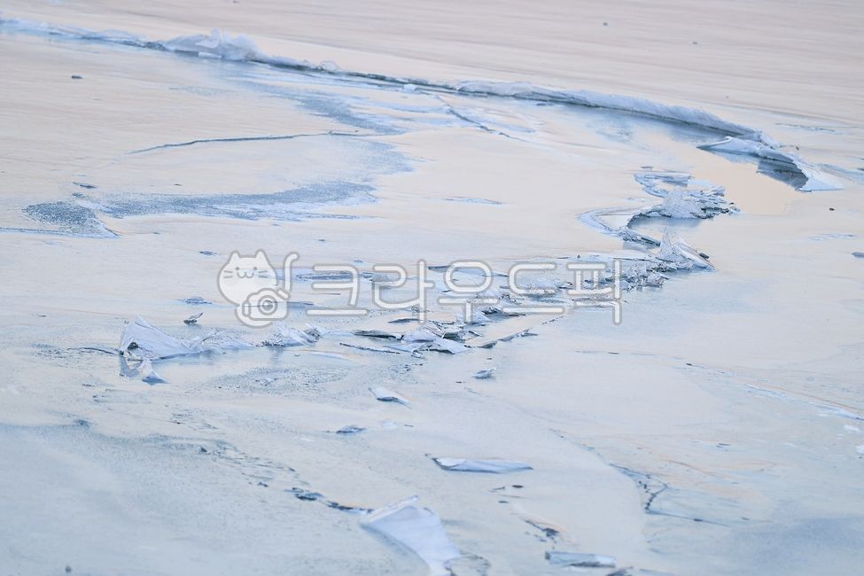 offshoot,General Dong,nature,winter,ice,cold,cold wave,mystery,midwinter,frost,river,lake