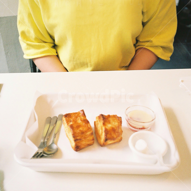 yellow,스콘,카페,따뜻함,spring,cafe,soon,빵,bread,봄,음식,식재료,요리,food,cook,meal,dishes,food reserves