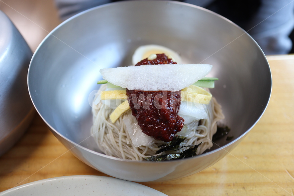 메밀,메밀면,고명,전통음식,강원도음식,메밀국수,여름,음식,면,냉면,면요리,한국음식,한국요리,buckwheat,buckwheatnoodle,bowl,koreannoodle,koreantraditional,traditional,건강,식사,healty,food,noodle,koreanfood,비빔면,비빔메밀면,decoration,음식,식재료,요리,food,cook,meal,dishes,food reserves,면류,면요리,noodles,한식,한국음식,한국요리,korean food,korean dishes,korean meal,korean cook