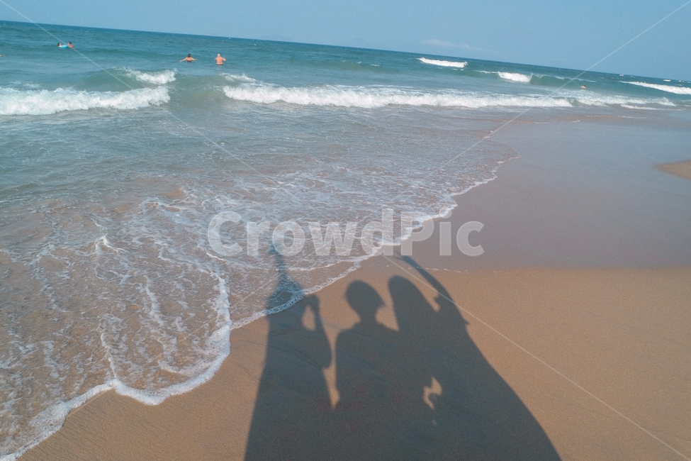 nature,outdoors,옥외,자연,water,대양,물,summer,ocean,beach,바다,여름,sea,friends,해변,바다,beach,sea,인물실루엣,사람실루엣,character silhouette,human silhouette,친구,우정,friendship,companion,여행,휴가,traveling,vacation,trip