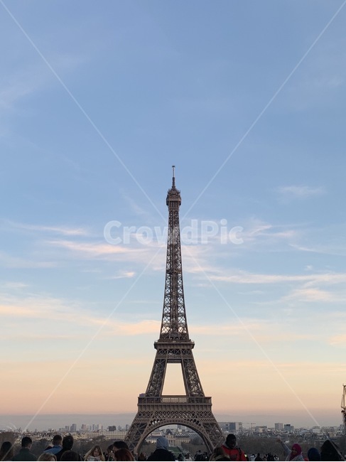 파리,프랑스,paris,france,에펠탑,eiffeltower,eiffel,building,건물,architecture,건축물,tower,탑,spire,첨탑,steeple,뾰족한탑,하늘,sky,랜드마크,landmark,tourist attraction,세계랜드마크,해외랜드마크,외국랜드마크,world landmark,world tourist attraction
