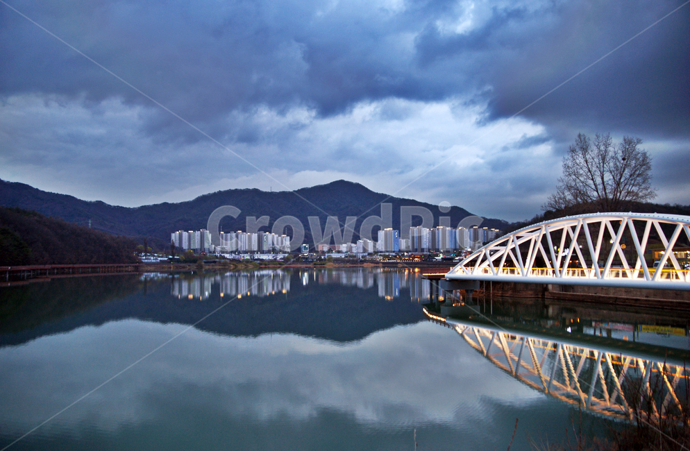 백운호수,탐방로,다리,호수,야경,구름,조명,반영,백운산,야경,밤,풍경,nightscape,night,landscape,도시,city,한국도시풍경,한국도시경관,korea cityscape,water,물,nature,자연,outdoors,옥외,building,건물