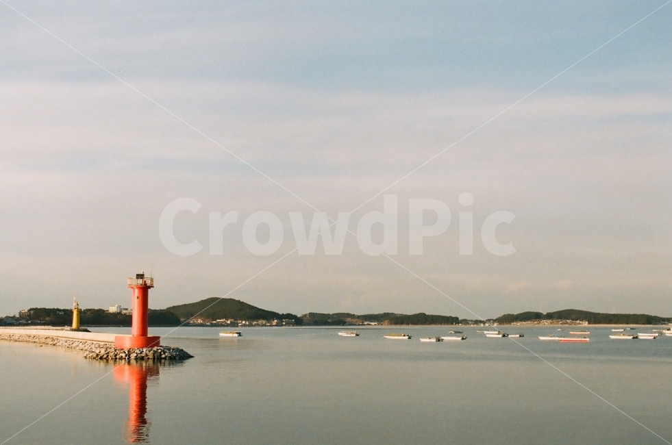 바다,등대,항구,필름사진,감성,자연,풍경,nature,landscape,등대,lighthouse,감성,sensible,feeling,architecture,건축물,building,건물,tower,탑