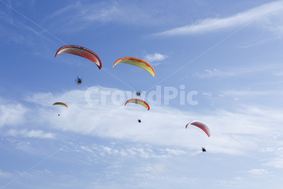 패러글라이더,하늘,스포츠,레져,레저활동,leisureactivities,모험,adventure,단체,여행,휴가,traveling,vacation,trip,스포츠,레저,운동,sports,leisure,exercise