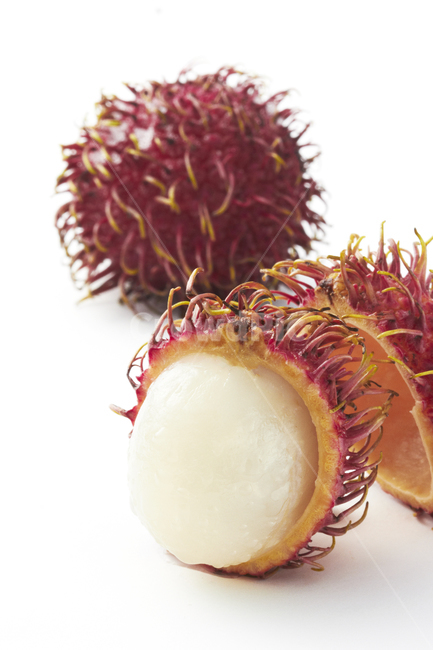 rambutan,람부탄,과일,fruit,열대과일,하얀색,whithe,background,배경,정물,사물,달콤한,접사,근접촬영,closeup,인도네시아,원산지,음식,식재료,요리,food,cook,meal,dishes,food reserves,과일,열매,fruit,누끼,remove background