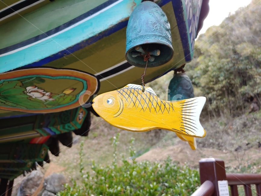 문화재,낙산사,낙산사종,yellow,fish,물고기,temple,절,한국문화재,기와,처마,종,풍경