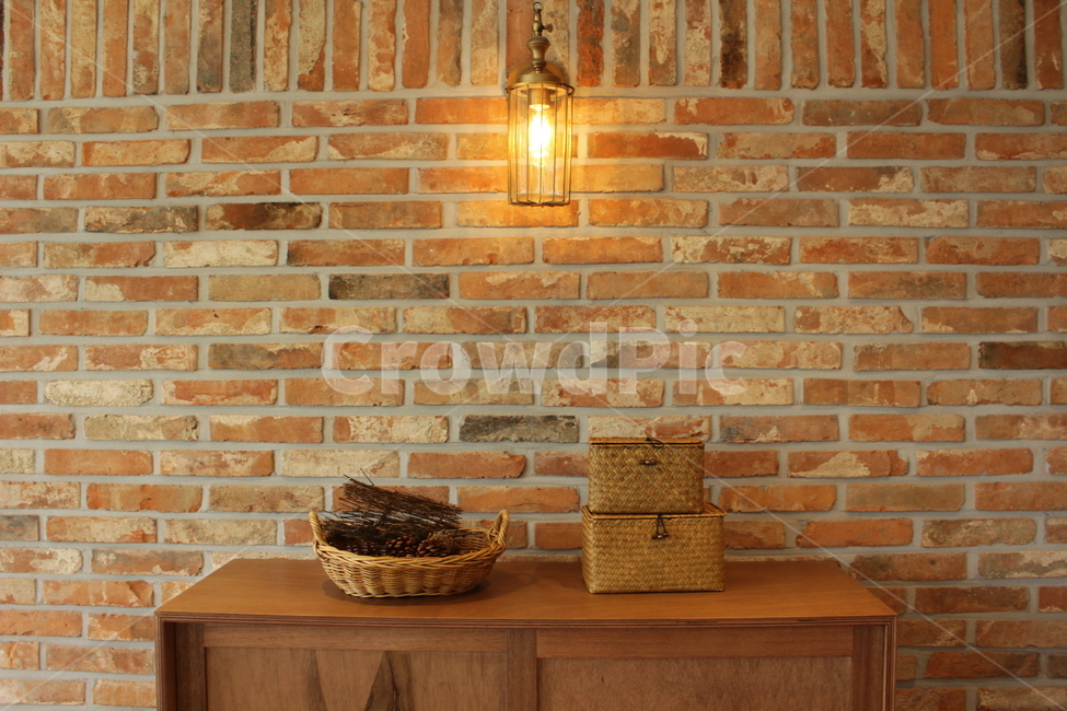 카페,전등,분위기,상자,책상,벽돌,벽돌벽,벽,인테리어,실내디자인,interior design