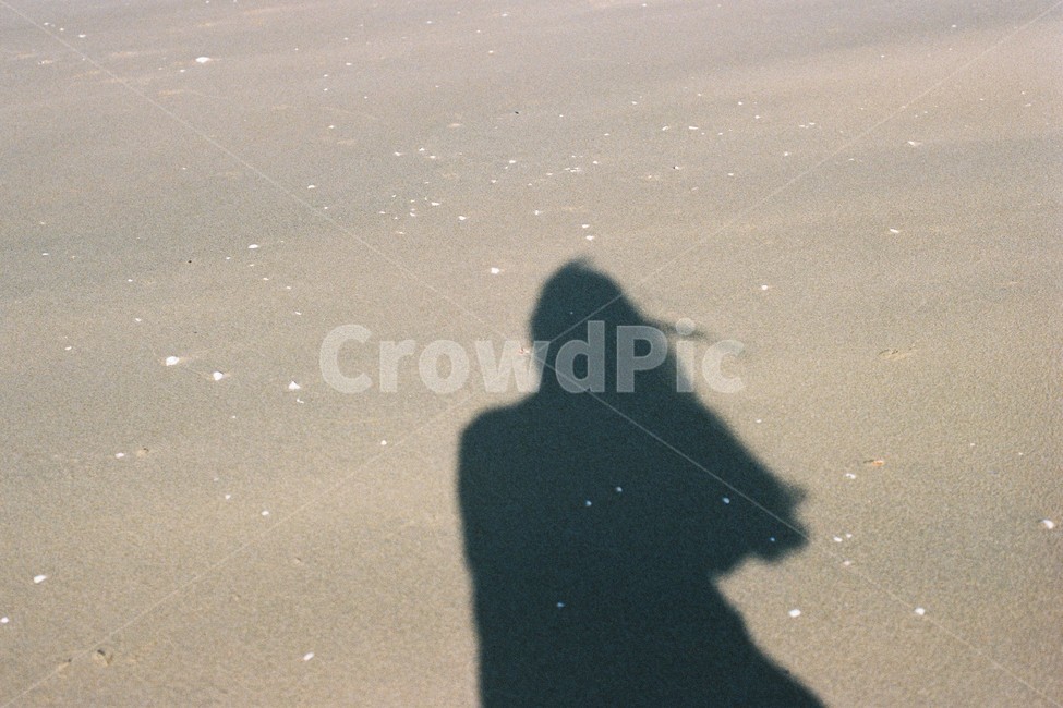 그림자,바닷가,모래,백사장,감성샷,분위기,해변,바다,beach,sea,사람,인물,인간,human,person,인물실루엣,사람실루엣,character silhouette,human silhouette