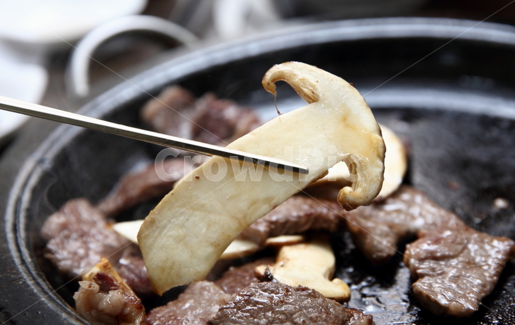 송이,등심,한우등심,국산송이,자연산송이,음식,식재료,요리,food,cook,meal,dishes,food reserves,육류,고기,meat