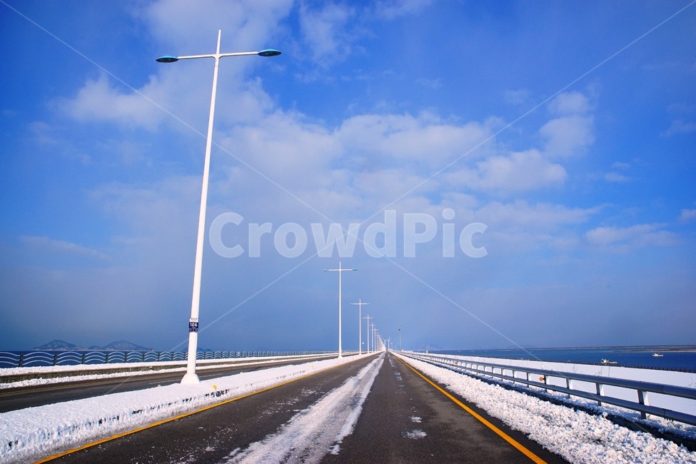 새만금,푸른하늘,설경,도로,구름,겨울,계절,winter,season,자연,풍경,nature,landscape,road,highway,고속도로,freeway,고속 도로