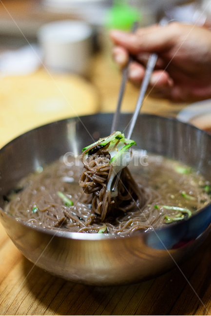 메밀국수,메밀,다이어트음식,시원한,전통적인,건강한,음식,식재료,요리,food,cook,meal,dishes,food reserves,면류,면요리,noodles,한식,한국음식,한국요리,korean food,korean dishes,korean meal,korean cook