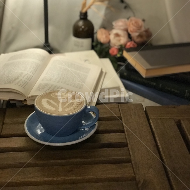 라떼아트,라떼아트꽃,라떼아트장미,장미,커피,카페라떼,커피아트,coffee,latteart,coffeeart,latteartrose,rose,cafelatte,음료수,drink,beverage,커피,카페,coffee,cafe