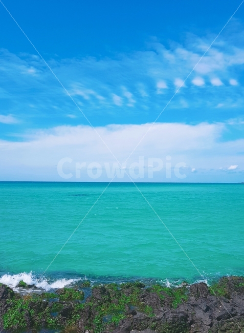 뜸토그래퍼,하늘,구름,바다,제주도,여행,파랑,자연,풍경,nature,landscape,제주도,jeju,jeju island,색깔,색상,색채,색감,color sense,color sensitivity,feeling of color,water,물,sea,outdoors,옥외,ocean,대양,shoreline,해안선