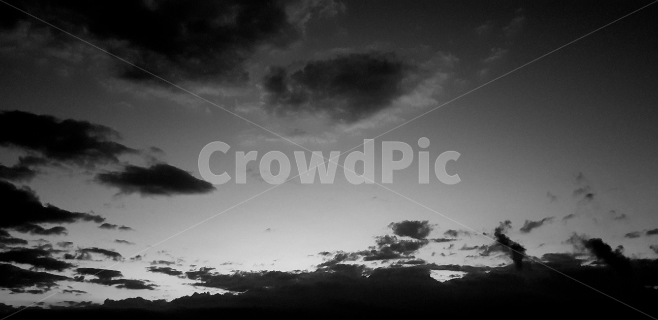 silhouette,실루엣,outdoors,옥외,weather,날씨,nature,흑백,하늘,자연,풍경,nature,landscape,흑백,모노톤,monochrome,black and white