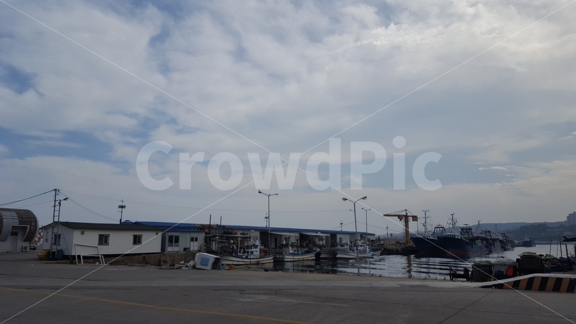 바닷가풍경,어촌풍경,어촌마을,작은부두,부둣가,산업,industry,industrial,어업,fishery,fishing industry