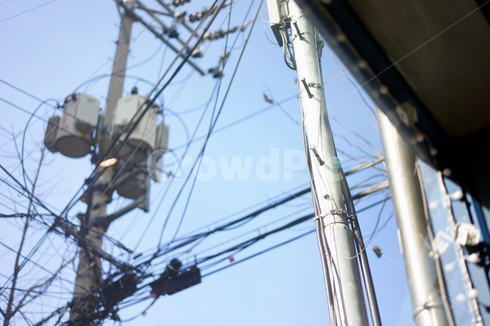 하늘,전봇대,창가,전신주,거미줄,산업,industry,industrial,에너지산업,energy industry