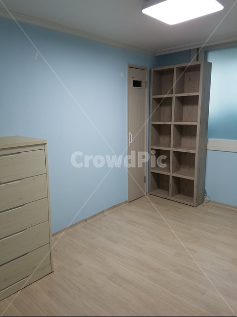 작은방,빈방,인테리어,하늘색벽지,벽지,인테리어,실내디자인,interior design