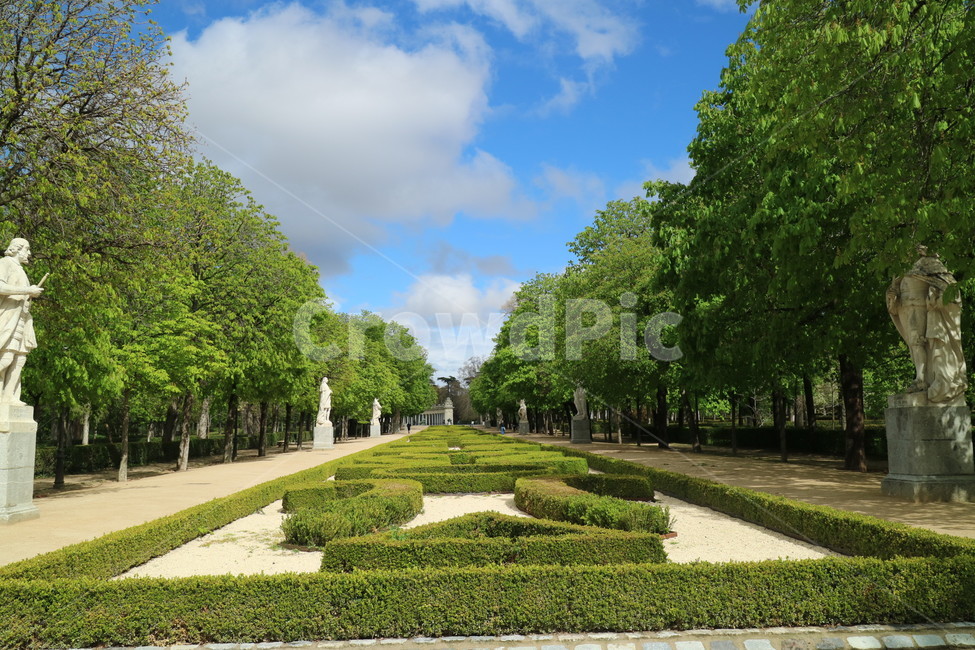sky,spain,nature,tree,Overseas,water,foreign country,Spain,cloud,Madrid,grass,plant,sight,river,europe,park