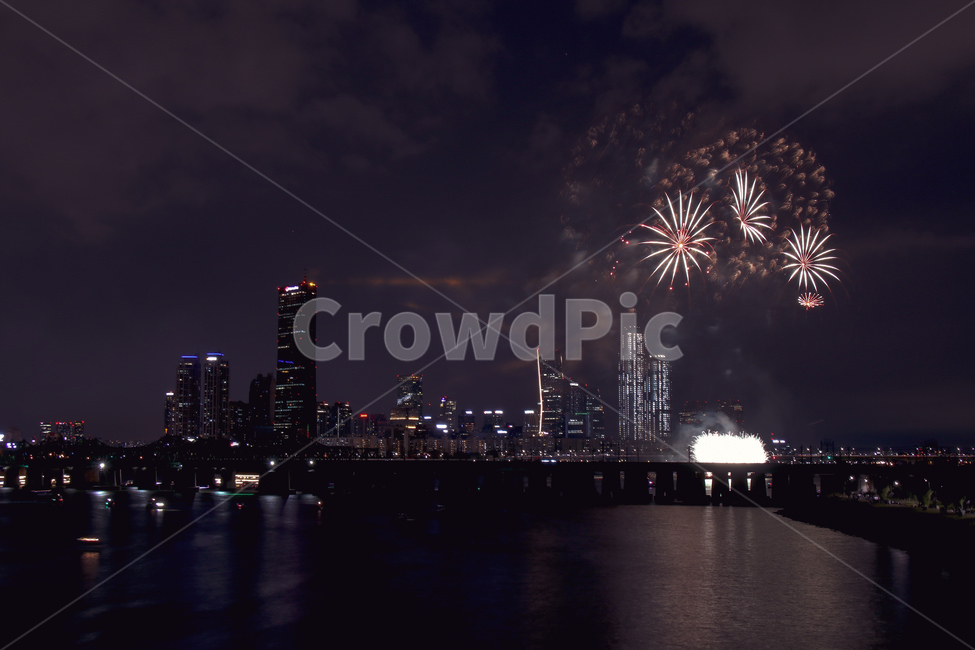 불꽃놀이,여의도불꽃축제,세계불꽃축제,서울불꽃축제,불꽃축제,festival,fireworks,축제,한강,서울,불꽃,야경,도시야경,밤,풍경,밤하늘,peaceful,평화로운,편안한,휴식처,힐링,안락한,따뜻한,warm,분위기,한국도시경관,도시풍경,한국,맑은,깨끗한,청명한,한국도시풍경,야경,밤,풍경,nightscape,night,landscape,축제,행사,festival,carnival,event