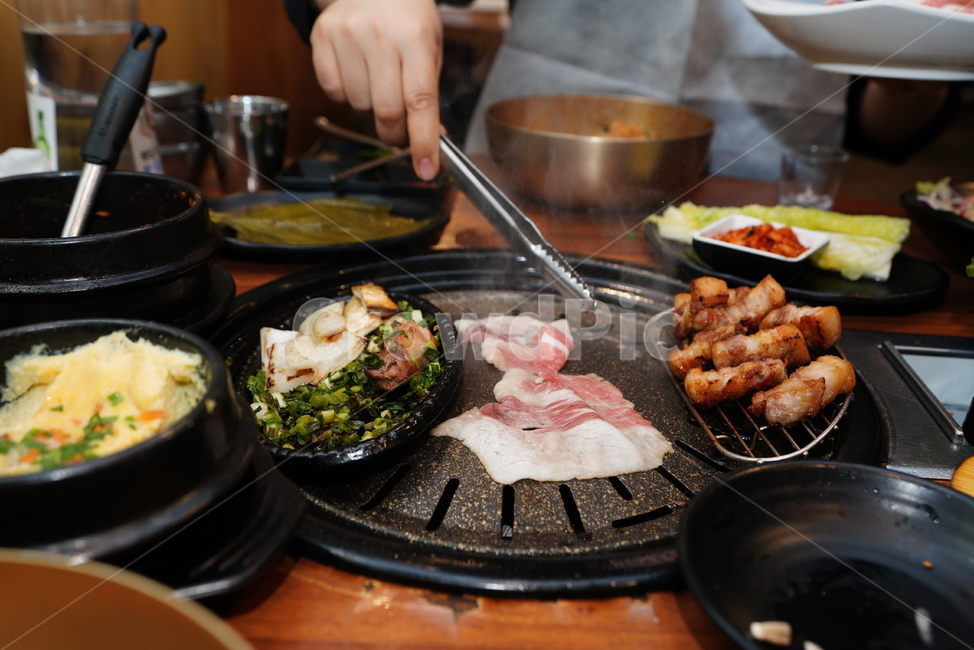 차돌박이,육류,육식,한식,구이,먹거리,안주,식사,음식,food,불판,삼겹살,돼지,음식,식재료,요리,food,cook,meal,dishes,food reserves,육류,고기,meat,한식,한국음식,한국요리,korean food,korean dishes,korean meal,korean cook