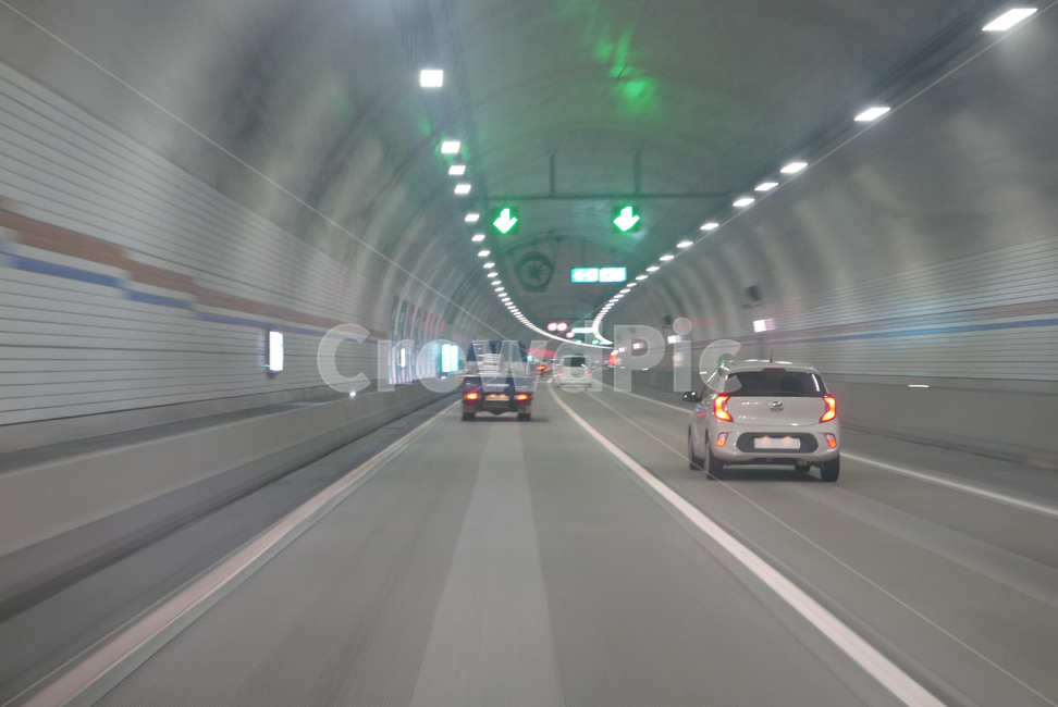 교통,터널,차,도로,transportation,automobile,car,road,tunnel,차량,vehicle,교통,교통수단,traffic,transportation