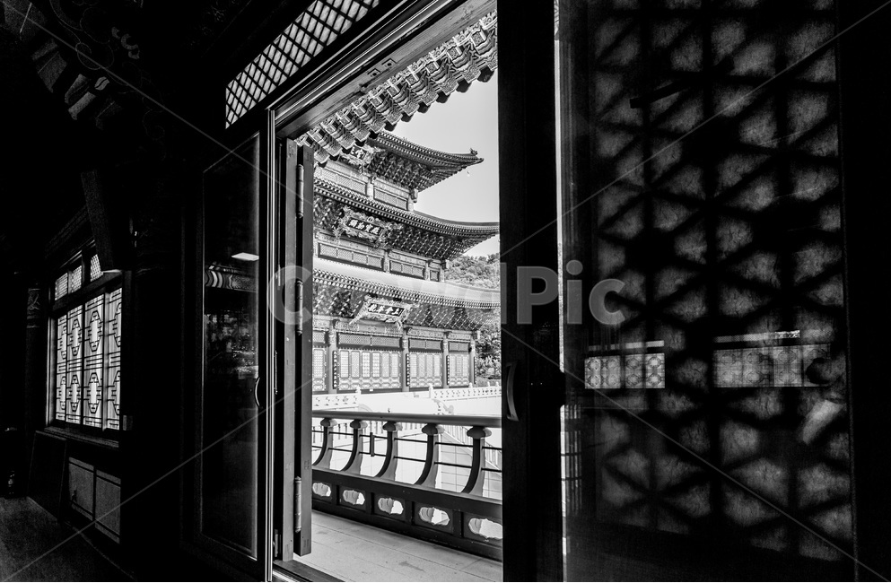 창호,문양,패턴,선,무늬,한국전통,한국문화,korean traditional,korean culture,종교,신앙,religion,belief,faith,흑백,모노톤,monochrome,black and white,건축물,건물외관,exterior,building,structure,architecture,construction