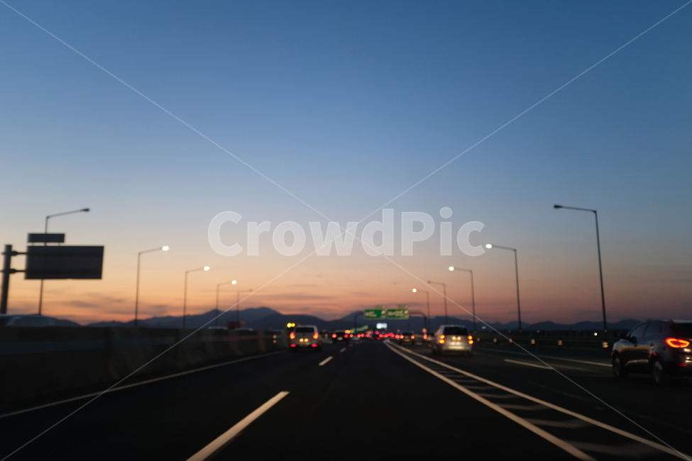 퇴근길,고속도로,일몰,퇴근,도로,자동차,야경,밤,풍경,nightscape,night,landscape,road,freeway,고속 도로,highway,automobile,car,차,transportation,교통,vehicle,차량