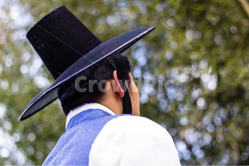 clothing,의류,한복,한국,의복,hat,모자,갓,person,사람,human,인간,남자,양반,hanbok,koreantraditionalclothes,한국전통,한국문화,korean traditional,korean culture,한복,한국전통의상,hanbok,korean traditional clothes,사람,인물,인간,human,person,남성,남자,man,male