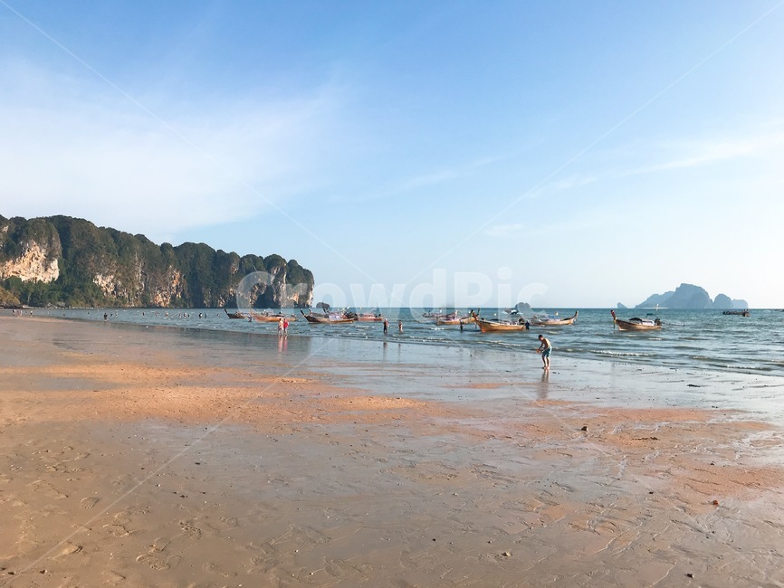 끄라비,크라비,해변,태국,동남아,바닷가,풍경,자연,하늘,절벽,krabi,thailand,beach,asia,nature,sky,cliff,자연,풍경,nature,landscape,해변,바다,beach,sea,해외,외국,세계,foreign,oversea,world,세계자연풍경,해외자연풍경,외국자연풍경,world nature landscape,사람들,대중,군중,other people,crowd,water,물,shoreline,해안선,outdoors,옥외,ocean,대양,land,땅