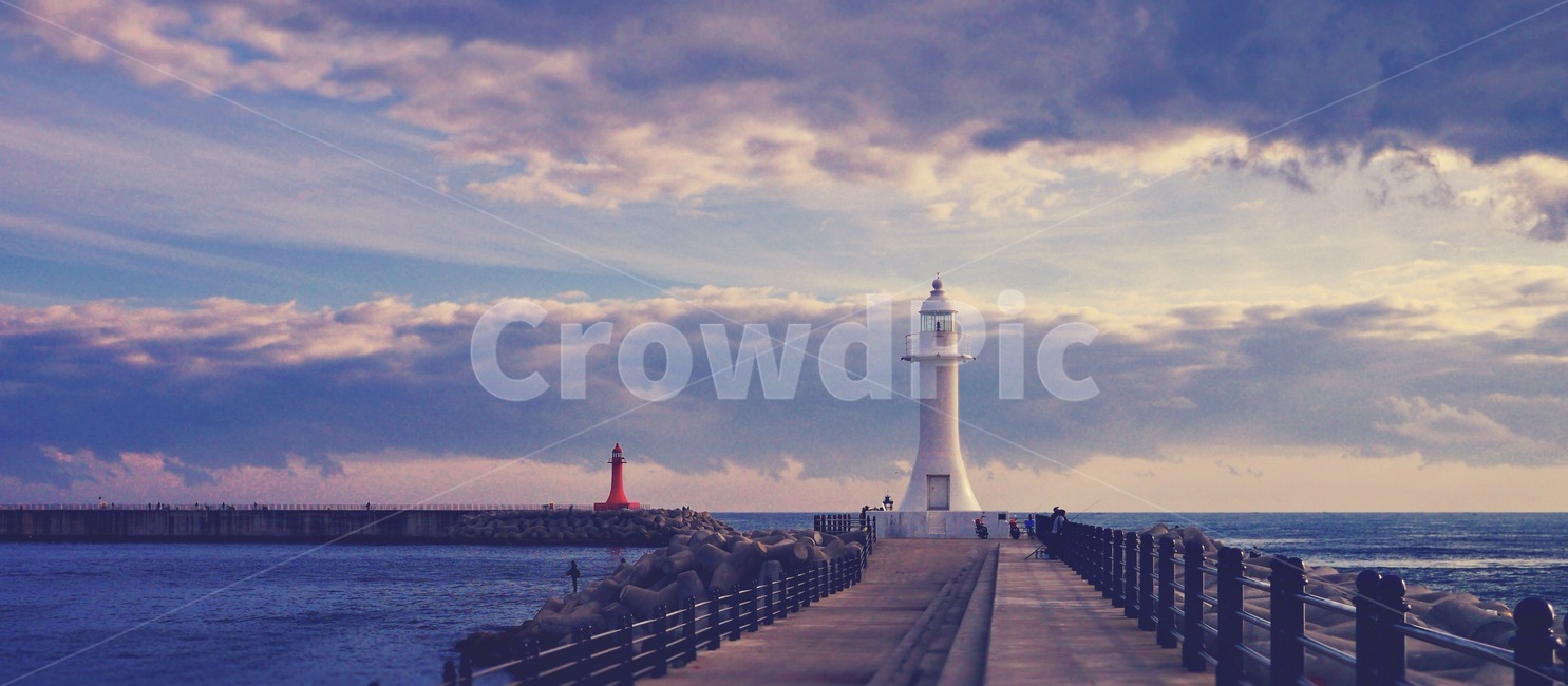 속초,등대,흰색등대,빨간색등대,바다,등대,lighthouse