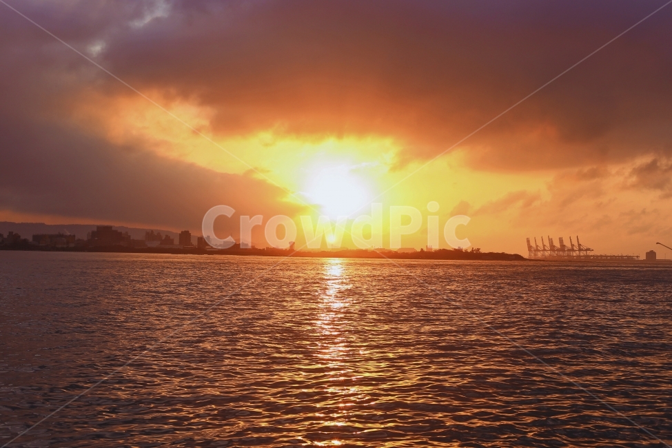 하늘,바다,sky,sea,풍경,여행,자연,nature,landscape,스냅,자연,풍경,nature,landscape,sunlight,햇빛,outdoors,옥외,dusk,황혼,dawn,새벽,red sky,붉은 하늘,sunset,일몰