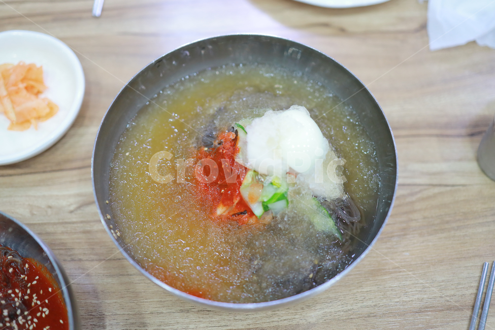 냉면,여름,한국음식,비빔냉면,물냉면,면류,면요리,koreandishes,koreanmeal,koreanfood,음식,식재료,요리,food,cook,meal,dishes,food reserves,면류,면요리,noodles