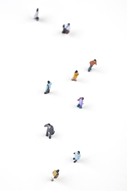 사람,배경,군중,비즈니스맨,남자,여자,걷다,백그라운드,화이트,흰색,워킹,미니어처,피플,피규어,양복,정장,누끼,클로즈업,성인,사람들,남녀,걸어가다,컨셉,아이디어,오브젝트,스몰,현대인,컬러풀,대중,무리,통화중,광장,도시,익명성,퇴근,출근,퇴근길,출근길,러시아워,조각상,동상,석상,조형물,statue,bronze statue,stone statue,비즈니스,사업,business,service,work,사물,물건,오브젝트,thing,object,matter,연출,컨셉,콘셉,direction,concept,누끼,remove background