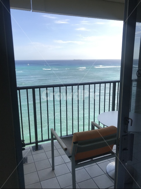 호텔,바다,의자,구름,파도,파랑,하와이,오션뷰,베란다,waikikibeach,hawaii,휴가,자연,테이블,여름