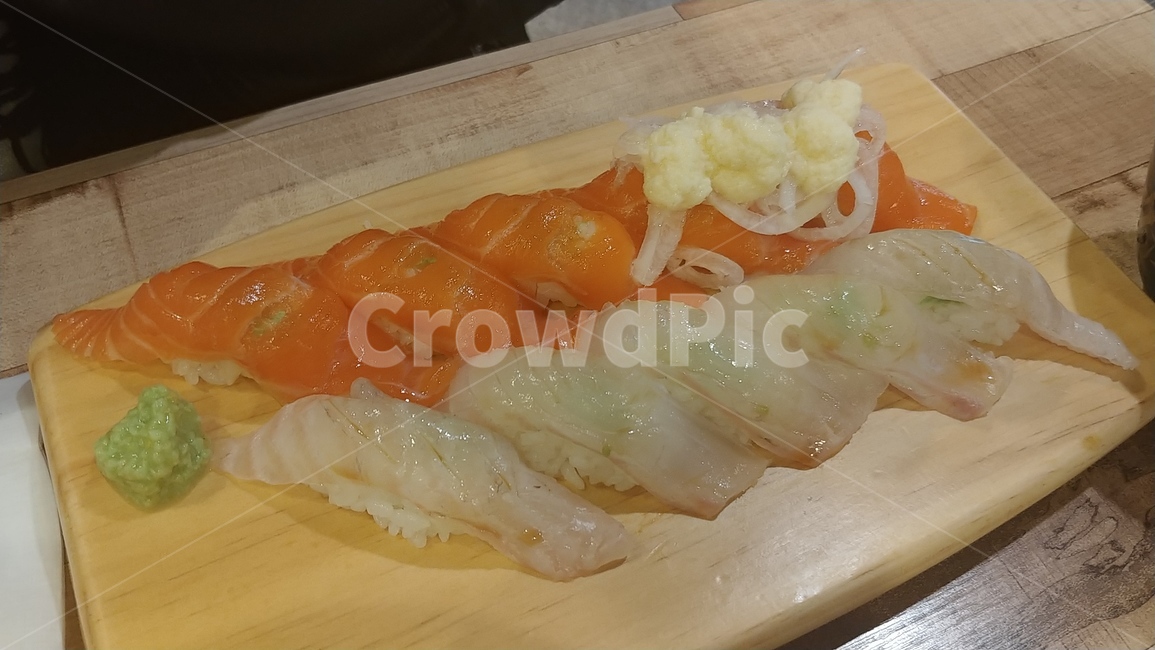 연어초밥,광어초밥,양파소스,플레이팅,sushi,일식,일본음식,초밥,소스,와사비,식재료,요리,회,seafood,cook,food,meal,횟감,생선요리,음식,dishes,japanesefood,음식,식재료,요리,food,cook,meal,dishes,food reserves,일식,일본음식,일본요리,Japanese food,Japanese dishes,Japanese meal,Japanese cook