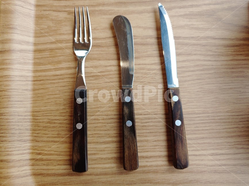 wooden handle,tableware,grip,butter knife,metal,handle,fork,knife,wooden,butterknife,metal tableware