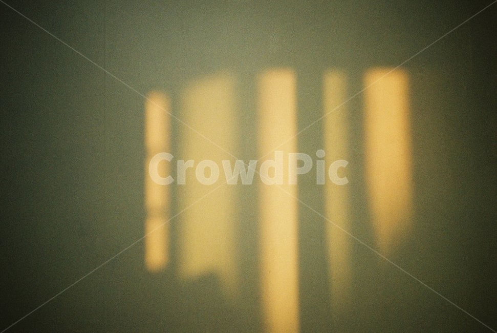 그림자,감성,필름,색감,노을,불빛,노란빛,옥내,indoors,interiordesign,인테리어,벽,벽지,노란색,빛,light,yellow,실루엣,그림자,silhouette,shadow