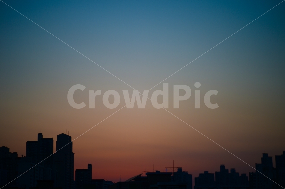 도시,건물,빌딩,그림자,실루엣,석양,노을,하늘,빛,피곤함,그리움,city,building,silhouette,sunset,tired,sky,missimg,도시,풍경,city,landscape,실루엣,그림자,silhouette,shadow,색깔,색상,색채,색감,color sense,color sensitivity,feeling of color,nature,자연,outdoors,옥외