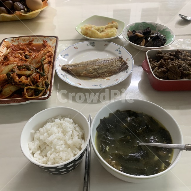 김치,쌀밥,미역국,생선,집밥,음식,식재료,요리,food,cook,meal,dishes,food reserves,한식,한국음식,한국요리,korean food,korean dishes,korean meal,korean cook