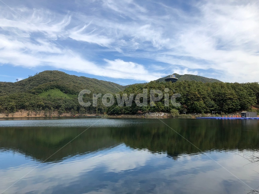 호수,나무,물,하늘,숲,자연,풍경,nature,landscape,water,outdoors,옥외,reservoir,저수지